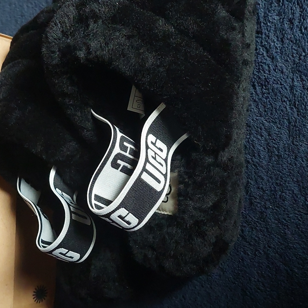 UGGS Ladies Shoes